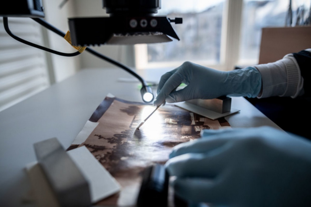 Conservators at the Rijksmuseum and the Stedelijk Are Donating Their Face Masks and Gloves to Front-Line Medical Workers